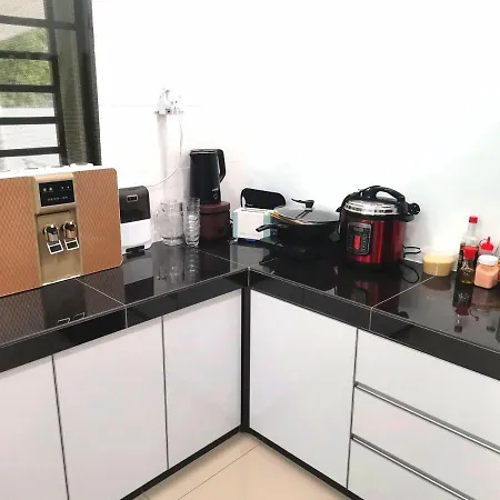 Batu Pahat Karaoke Lawnview Tvbox Bbq Villa Bagian luar foto