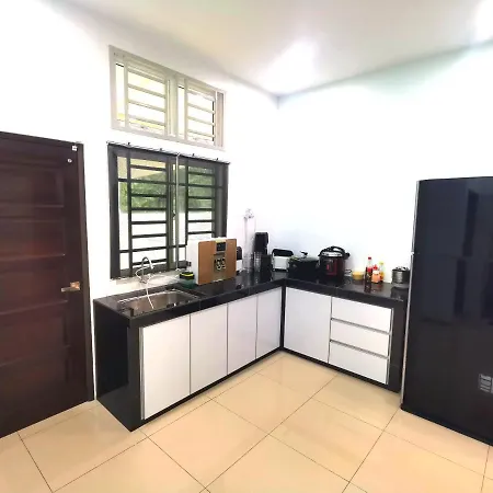 Batu Pahat Karaoke Lawnview Tvbox Bbq Villa Bagian luar foto