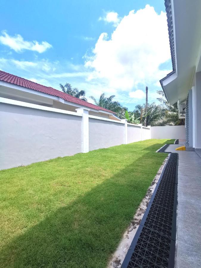Karaoke Lawnview Tvbox Bbq Villa
